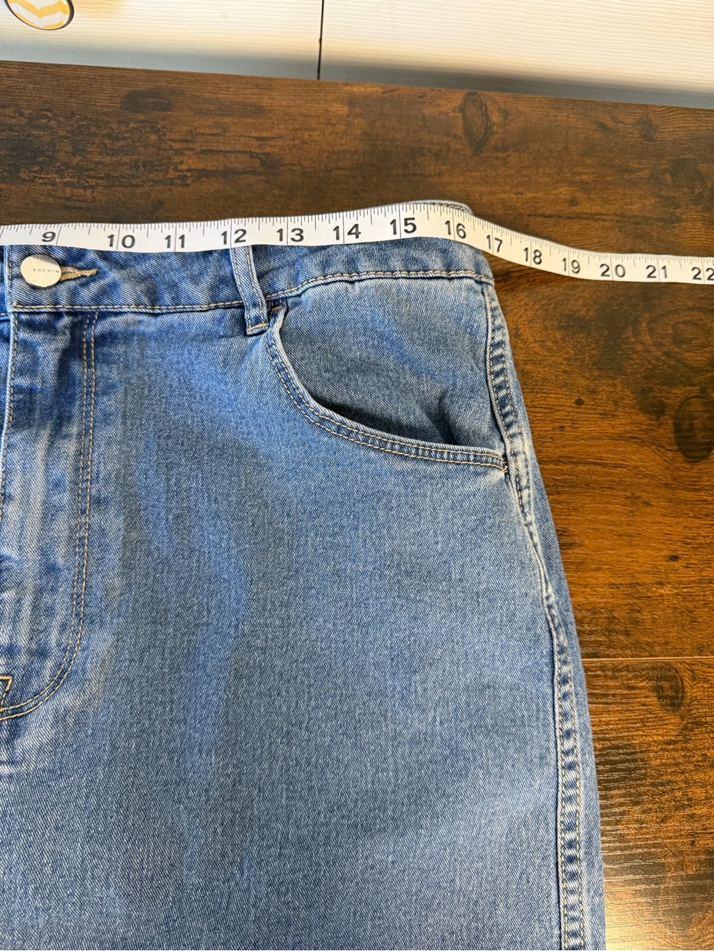 H&M &Denim Light Wash High Rise Raw Hem Stretch Denim Mini Skirt Size 14 - Picture 4 of 11